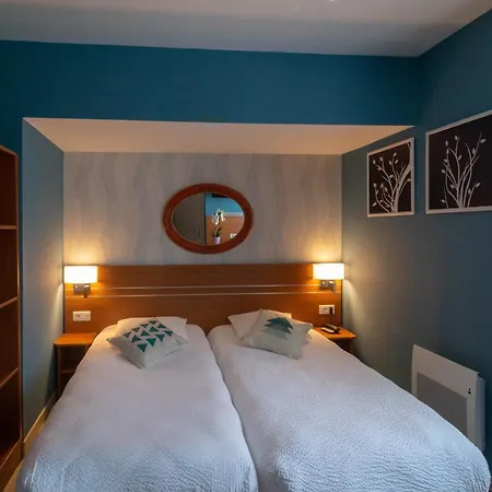 Logis Le Cantarel Hotel 3*