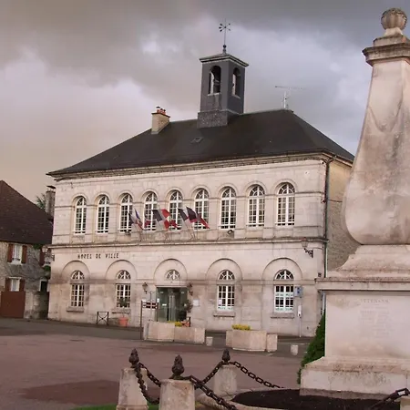 Hotel Logis Le Cantarel