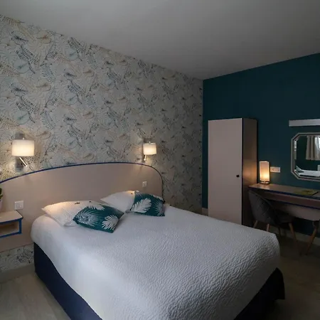 Hotel Logis Le Cantarel