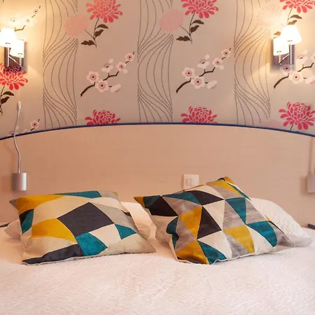 Hotel Logis Le Cantarel